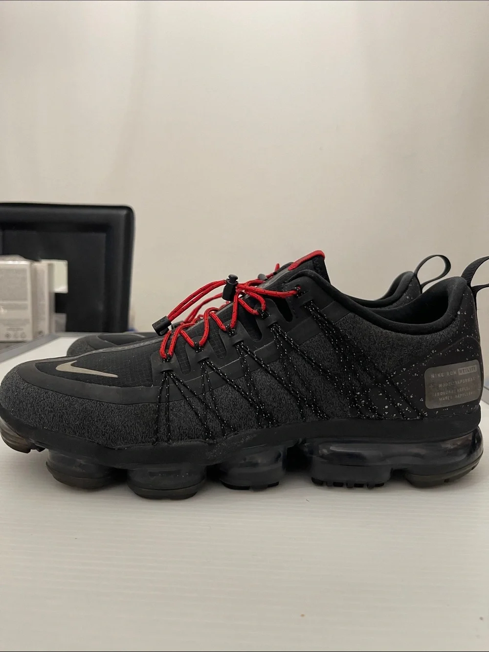 NIKE AIR VAPORMAX FLYNIT UTILITY RUNNING SNEAKERS MENS SIZE 11.5